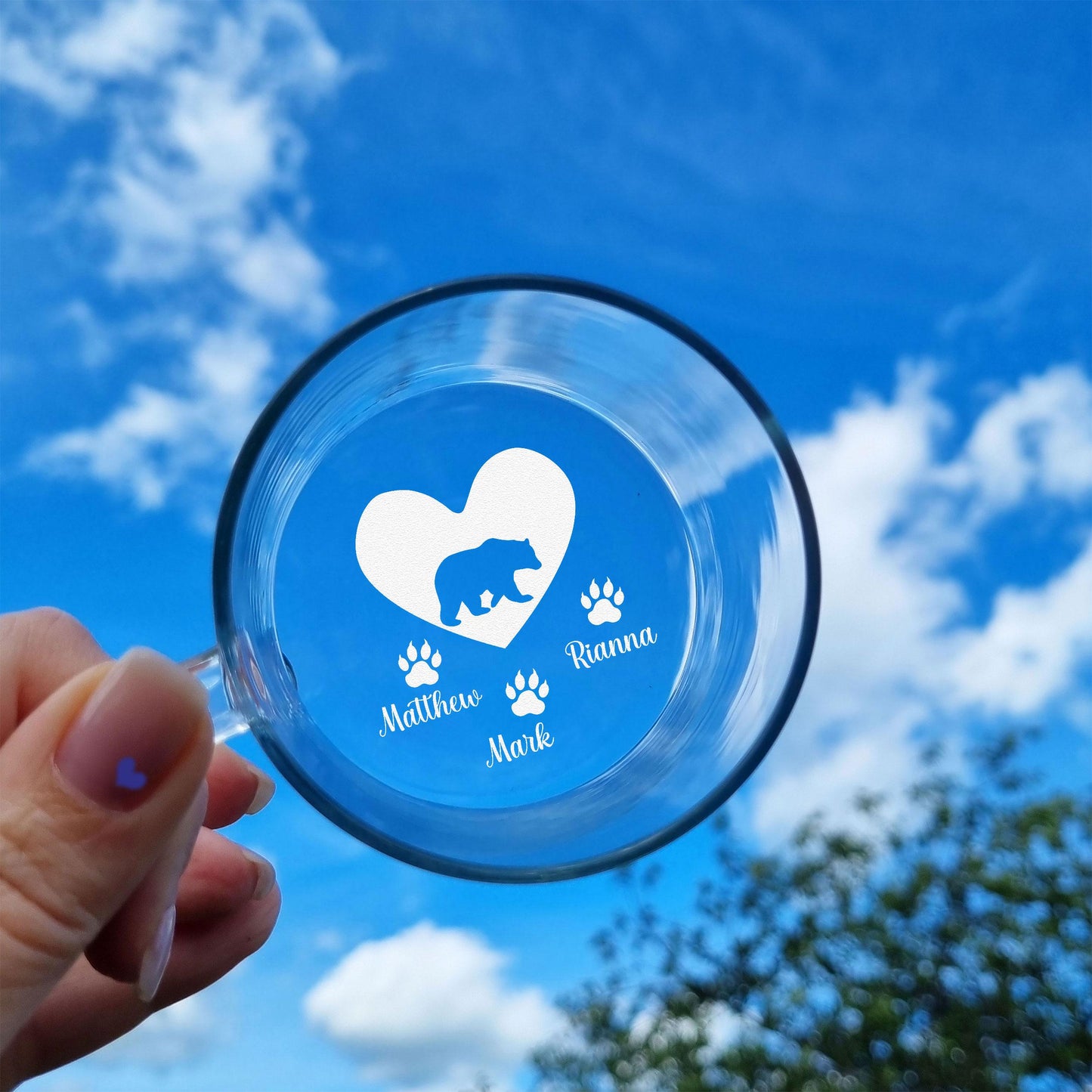 Kaffeetasse für Mama mit Gravur auf dem Boden – Individuelles Geschenk von Sohn oder Tochter – Personalisierte Tasse aus klarem Glas zum Muttertag