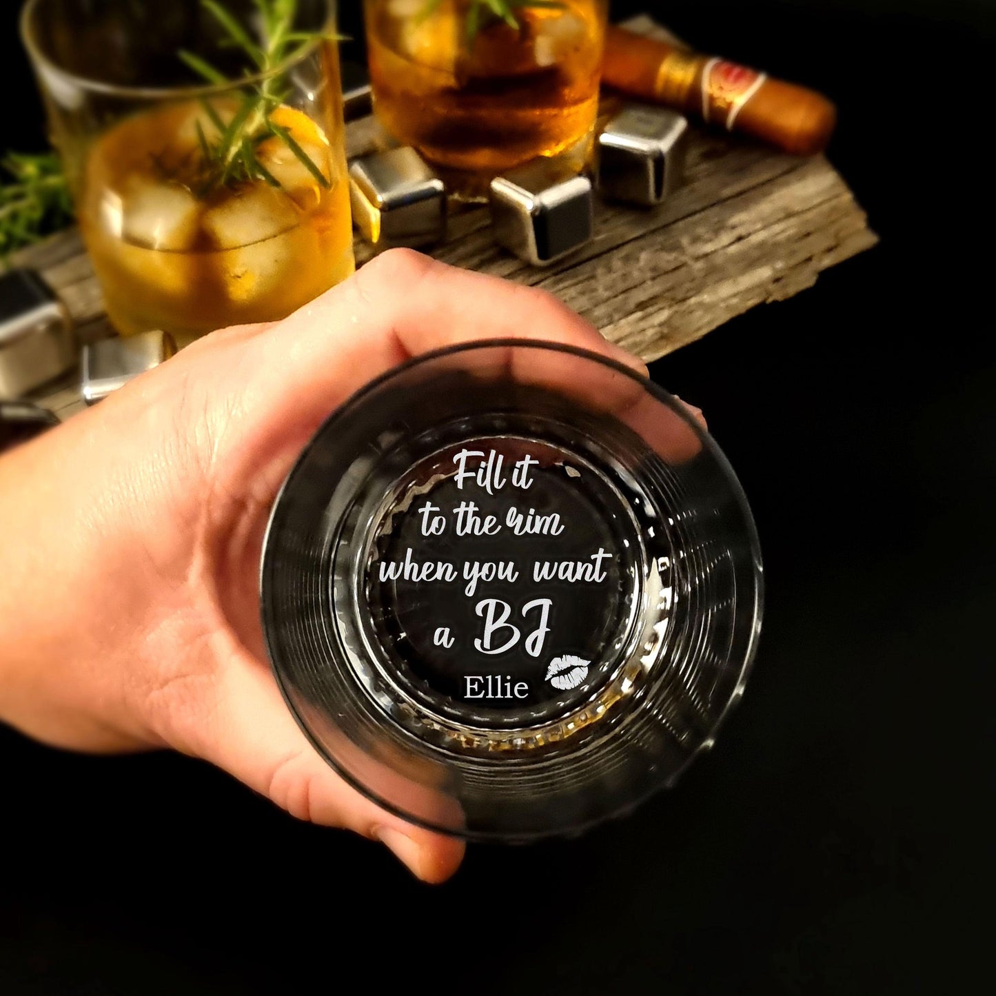Graviertes Whiskyglas mit lustiger Botschaft auf der Unterseite, einzigartiges Geschenk für ihn, Ehemann, Freund, personalisiertes Barzubehör