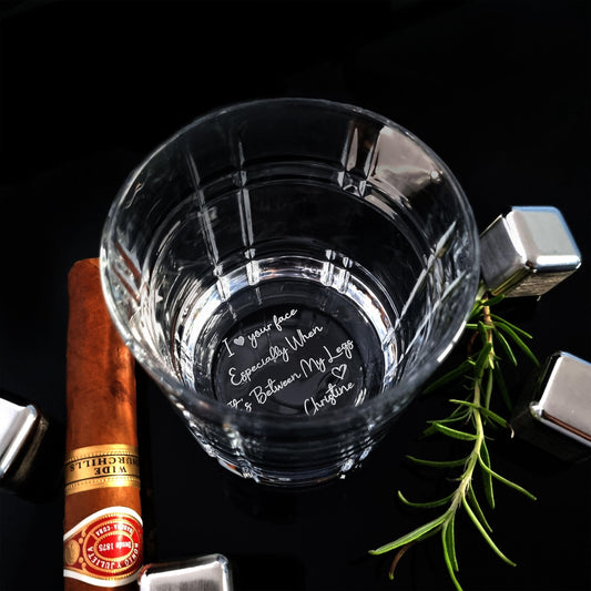 Handschriftliche Nachricht im Whiskyglas, individuelle handschriftliche Geschenknachricht für Whiskyliebhaber, Gläser mit Gravur auf der Unterseite