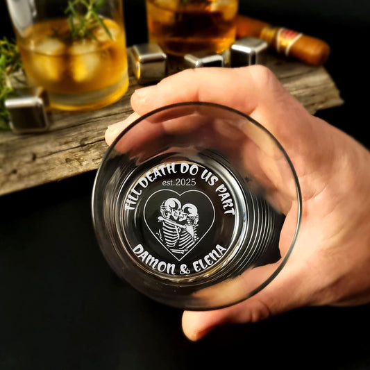 Personalisiertes Whiskyglas mit Totenkopf-Gravur, individueller Becher für Whiskyliebhaber, Bräutigam, einzigartiges Geschenk, perfekt für besondere Anlässe