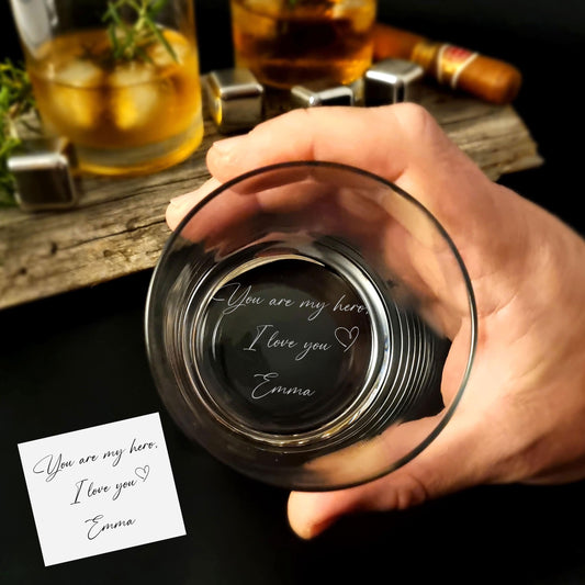 Handschriftliches Geschenk für Männer, Whiskyglas, personalisierte handschriftliche Geschenknachricht auf dem Glasboden für ihn, Geschenk für Ihre Lieben